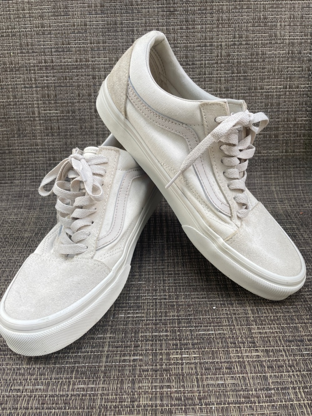 Vans Old Skool sneakers in a monochromatic off-white/cream - nice condition